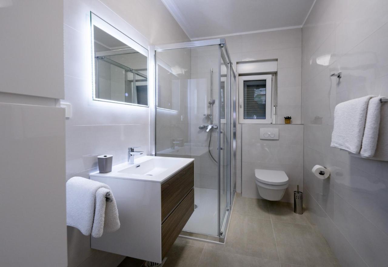 Apartmani Villa Zora Lopar Ngoại thất bức ảnh