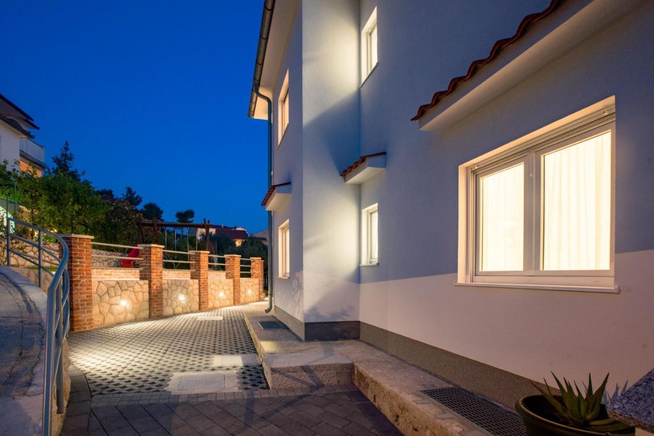 Apartmani Villa Zora Lopar Ngoại thất bức ảnh