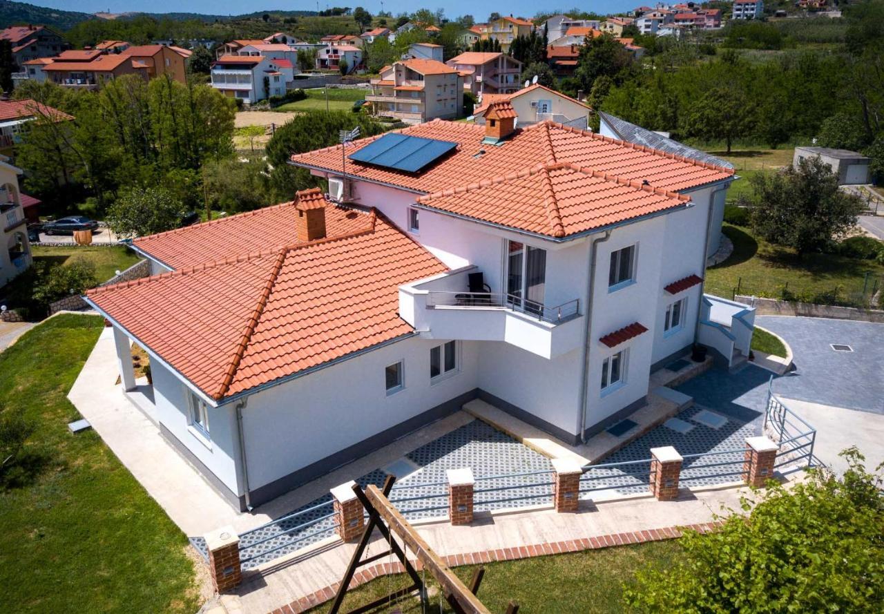 Apartmani Villa Zora Lopar Ngoại thất bức ảnh